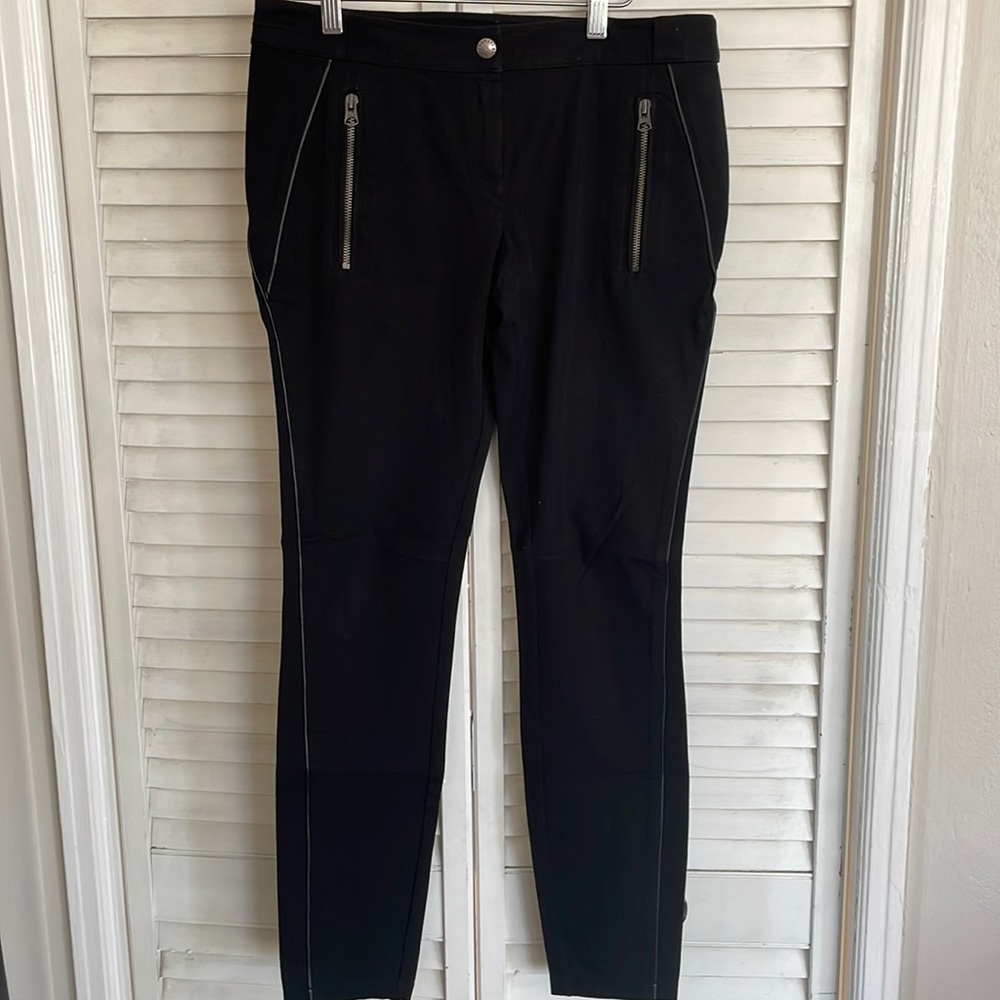 AX ARMANI EXCHANGE Black Skinny Slacks, Size 6